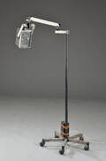 Hospitals gulvlampe Denne vare er sat til omsalg under nyt varenummer 4255219