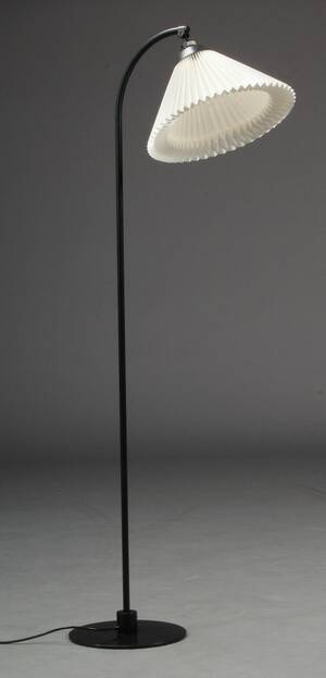 Flemming Agger for Le Klint. Standerlampe, model 368