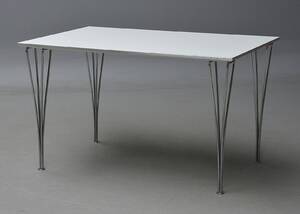 Piet HeinBruno MathssonArne Jacobsen. Rektangulært bord 