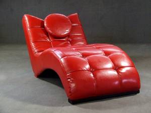 Relaxliege, rotes Kunstleder