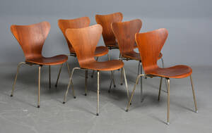Arne Jacobsen. Sæt på seks stole, model 3107 i teak, 1960erne 6