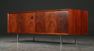 Lav skænk af palisander, dansk møbelproducent Denne vare er sat til omsalg under nyt varenummer 4877820