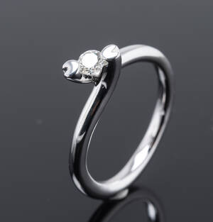 Solitairering med brillant på ca. 0.10 ct