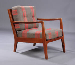 Dansk møbelproducent 1960-erne. Lænestol af lakeret bøgetræ