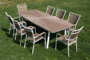 Daneline Havemøbler. Havebord samt otte armstole, artwood 9