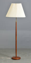 Standerlampe, teak, 1900-tallets 2. halvdel Denne vare er sat til omsalg under nyt varenummer 4216622