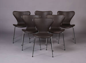 Arne Jacobsen. 7er spisestole, model 3107, nybetrukket 6