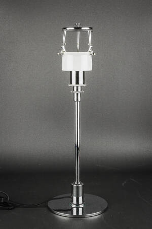 Poul Henningsen PH 32 Bordlampe 