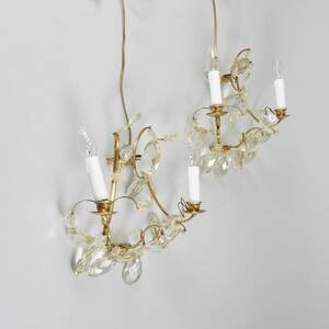 Vägglystrar, Ett par