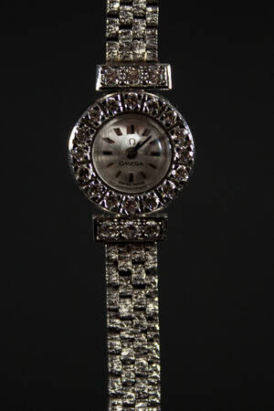 Omega, damarmbandsur med diamanter, 18K