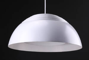 Arne Jacobsen for Louis Poulsen, AJ pendel 