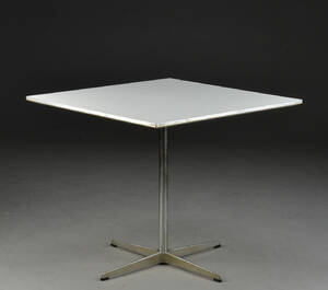 Piet HeinBruno MathssonArne Jacobsen. Kvadratisk bord 