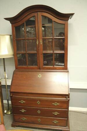 Vitrinskåp, 2-delat