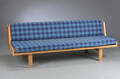 Hans J. Wegner. Briks  Daybed, model GE-258 