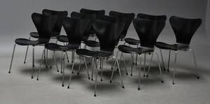 Arne Jacobsen. Sæt på 11 Syverstole, model 310711