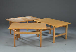 Hans J. Wegner for Getama. Sofaborde af eg 3