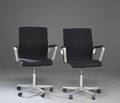 Arne Jacobsen for Fritz Hansen, to model 3271, Oxford armstole. 2