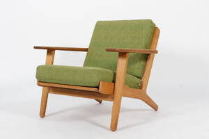 Hans J. Wegner. Lænestol af egetræ, model GE-290 