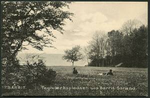 BARRIT - Teglværkspladsen ved Barrit Strand.