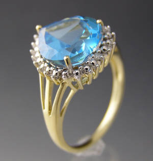Topas og diamantring.