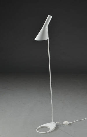 Arne Jacobsen. AJ standerlampe, hvidlakeret