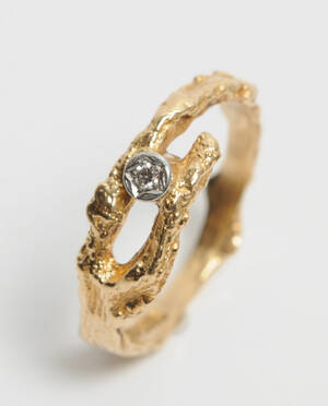 Lapponia ring med diamant på ca. 0.02 ct. 18 kt. guld 