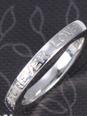 Ole Lynggaard. Forever Love af 14 kt. blankpoleret hvidguld. Vægt ca. 5,9 g. Ringstr. 5317