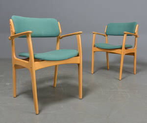 Erik Buch. 2 armstole af bøg