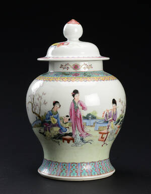 Kinesisk lågkrukke af porcelæn, 1900-tallet