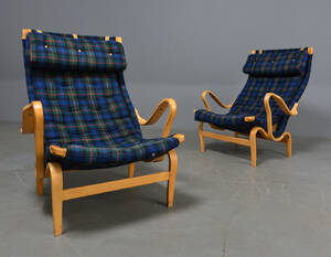 Bruno Mathsson. Par Pernilla lænestole af bøg m. uld 2 Denne vare er sat til omsalg under nyt varenummer 4266349