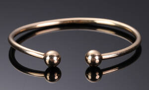 Armring i 14 kt guld.