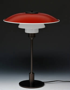 Poul Henningsen. PH 3½-2½ bordlampe 