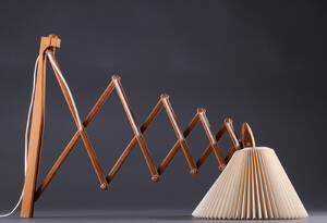 Erik Hansen Le Klint, sakselampe af egetræ