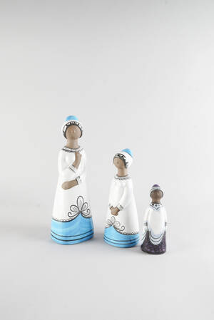 Mari Simmulson, Upsala Ekeby, 3 st figuriner 3
