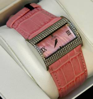 JULLOU. Dansk design. Armbåndsur.