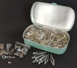 Parti prismor, ljusmanschetter och proppar