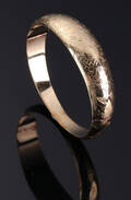Armring i 14 kt guld med sisilering. Denne vare er sat til omsalg under nyt varenummer 4635508