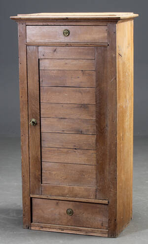 Skab af egetræ, 1900-tallet