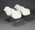Charles Eames. Armstole, model DAX 4