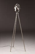Gulvlampe industrielt fra Alpe design  Denne vare er sat til omsalg under nyt varenummer 4200003