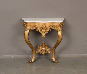 Konsolbord, rokokostil, 1800-tal med marmorskiva Denna vara har satts till omförsäljning under nytt varunummer4262355