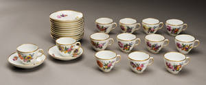 Kgl. Porcelæn, Fuld saksisk blomst, kaffeservice 26