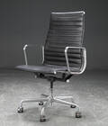 Charles Eames. Kontorstol, Aluminium Group, sort læder 