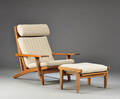 Hans J. Wegner. Lænestol med skammel, model. GE-375 