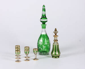 Glasbesætning.To Karaffel samt seks glas 8