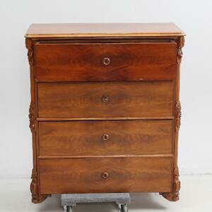 SEKRETÄR. Tre lådor och skrivklaff, skuren dekor