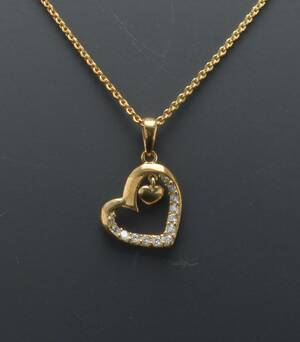 Kranz  Ziegler, halskæde med vedhæng, 8 kt. guld, kæde af forgyldt sterling sølv Denne vare er sat til omsalg under nyt varenummer 5031000