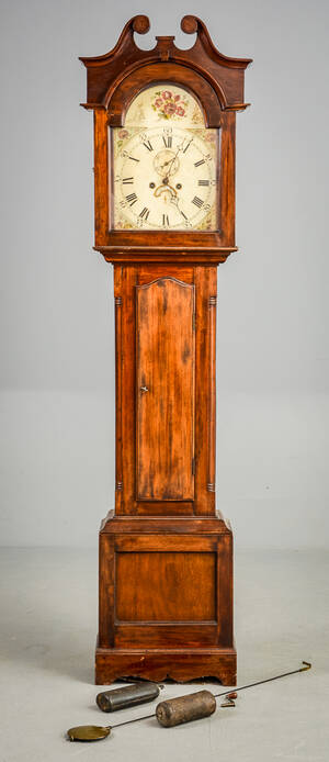 Engelsk standur i kasse af mahogni, 1800-tallets 1. halvdel