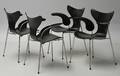 Arne Jacobsen. Sæt på fire armstole, model 3208 Liljen, årg. 2008 4 