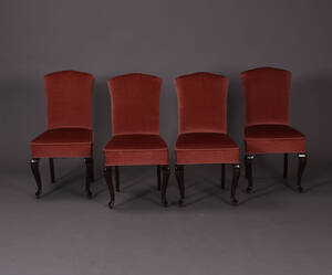 Fire stole 1900-tallets første halvdel Denne vare er sat til omsalg under nyt varenummer 4439709